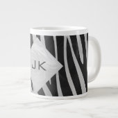 Zebra Black and Light Gray Monogram Jumbo-Tasse (Vorderseite Rechts)