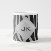 Zebra Black and Light Gray Monogram Jumbo-Tasse (Vorderseite)