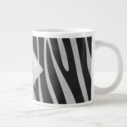 Zebra Black and Light Gray Monogram Jumbo-Tasse (Rechts)