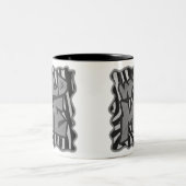 Zebra Black and Light Gray Wild Me Zweifarbige Tasse (Mittel)