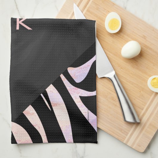 Zebra Black and Pink Monogram Geschirrtuch (Viertel Falte)