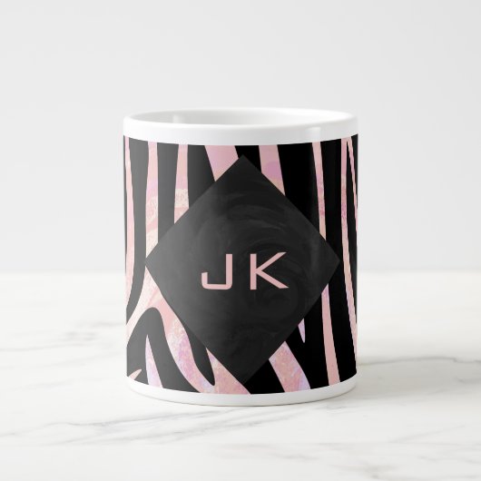 Zebra Black and Pink Monogram Jumbo-Tasse (Vorderseite)