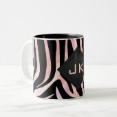 Zebra Black and Pink Monogram Zweifarbige Tasse (Vorderseite Links)