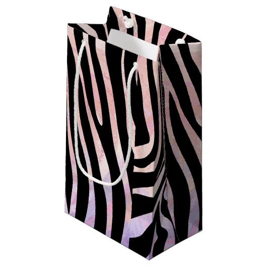 Zebra Black und Pink Print Kleine Geschenktüte (Vorderseite Schrägansicht)