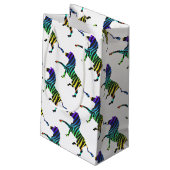 Zebra Black und Rainbow Silhouette Kleine Geschenktüte (Rückseite Schrägansicht)