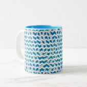 Zebra Blau und Weiß Zickzack Zweifarbige Tasse (Vorderseite Links)