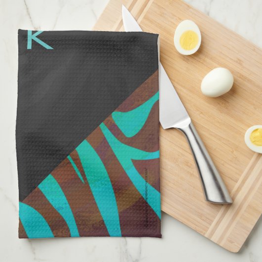 Zebra Brown und Aquamarin mit Monogramm Handtuch (Viertel Falte)
