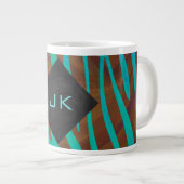 Zebra Brown und Aquamarin mit Monogramm Jumbo-Tasse (Vorderseite Rechts)