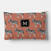 Zebra Exotic Animal Muster Terracotta Monogram Zubehörtasche (Rückseite)