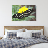 Zebra Flutterby Leinwanddruck (Insitu (Schlafzimmer))