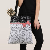 Zebra-Haut Schwarz-weiße Tigerstreifen pink Tasche (Von Nahem)