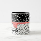 Zebra-Haut Schwarz-weiße Tigerstreifen pink Zweifarbige Tasse (Mittel)