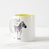 Zebra hebt sich von der Menge ab Zweifarbige Tasse (Vorderseite Links)