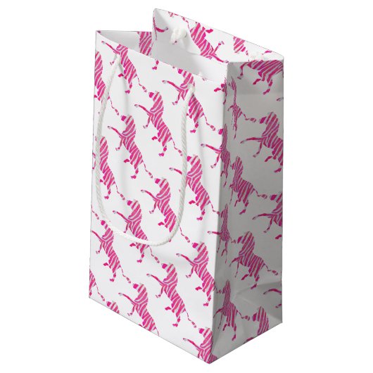 Zebra Hot Pink und White Silhouette Kleine Geschenktüte (Rückseite Schrägansicht)