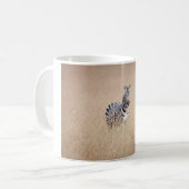 Zebra in hohem Gras Kaffeetasse (Vorderseite Links)