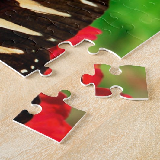 Zebra Longwing Butterfly. Puzzle (Seite)