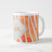 Zebra Monogramm Orange und Weiß Jumbo-Tasse (Vorderseite Rechts)