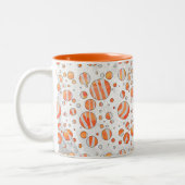 Zebra Orange und White Polka Dot Zweifarbige Tasse (Links)