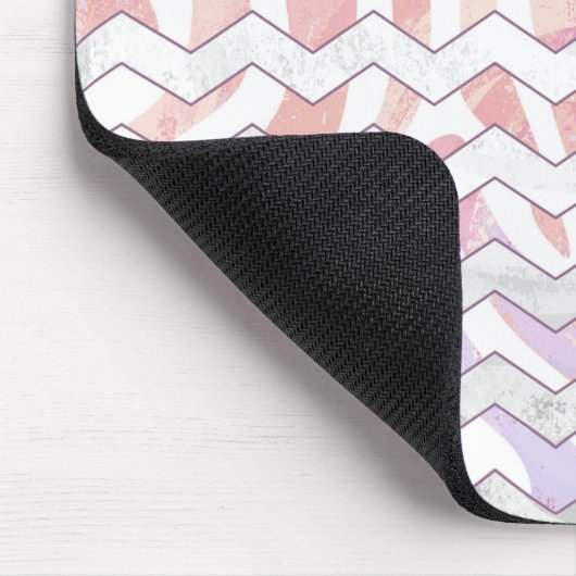 Zebra Pink und Weiß Zickzack Mousepad (Ecke)