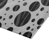 Zebra Polka Dot Black and Gray Print Schneidebrett (Ecke)