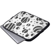 Zebra Polka Dot Black und Light Gray Laptopschutzhülle (Vorne Knopf)