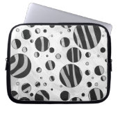 Zebra Polka Dot Black und Light Gray Laptopschutzhülle (Vorderseite)