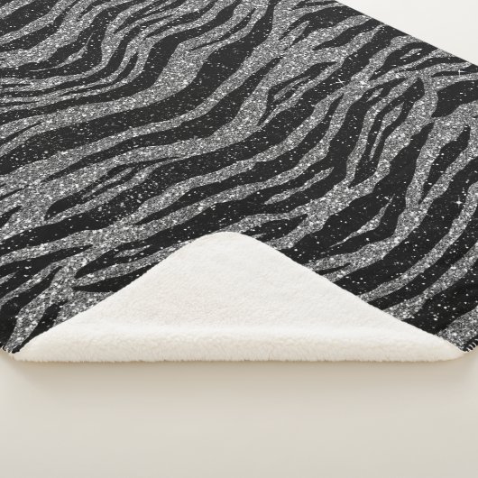 Zebra Print Black and Gray Silver Sherpadecke (3/4)