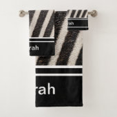 Zebra Print Black and White Muster Monogram Badhandtuch Set (Insitu)