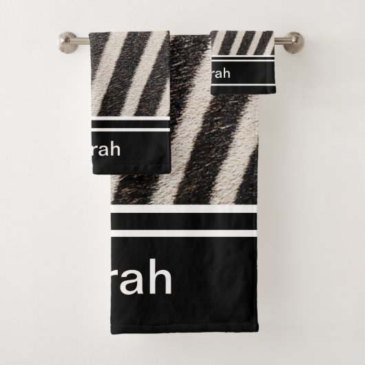 Zebra Print Black and White Muster Monogram Badhandtuch Set (Insitu)