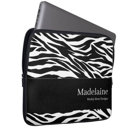 Zebra Print in Schwarzweiß mit Namen Laptopschutzhülle (Vorne Rechts)