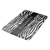 Zebra Print, Streifen, Schwarz und Weiß, Ihr Name Badematte (Schrägansicht)