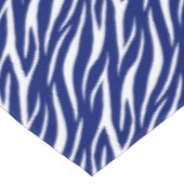 Zebra Print White Navy Blue Niedlich Modern Muster Tischdecke (Schrägansicht)
