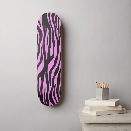 Zebra Print, Zebra Stripes, Rosa Zebra, Dschungel Skateboard (Wandkunst)