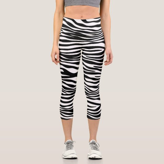 Zebra Print, Zebrastreifen, schwarz und weiß Capri Leggings (Vorderseite)