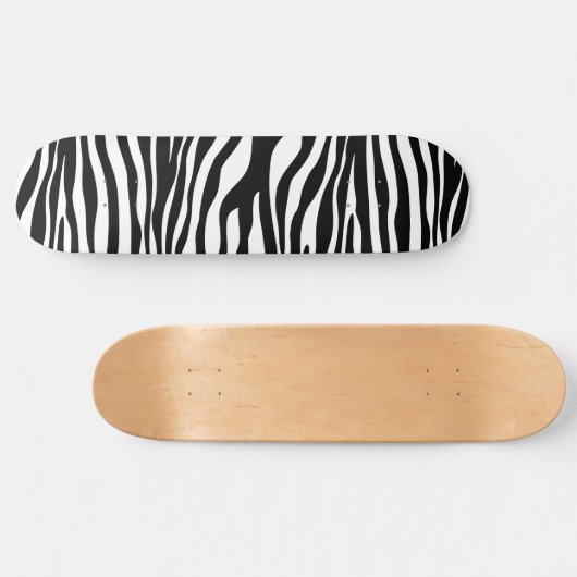 Zebra Print, Zebrastreifen, schwarz und weiß Skateboard (Horizontal)