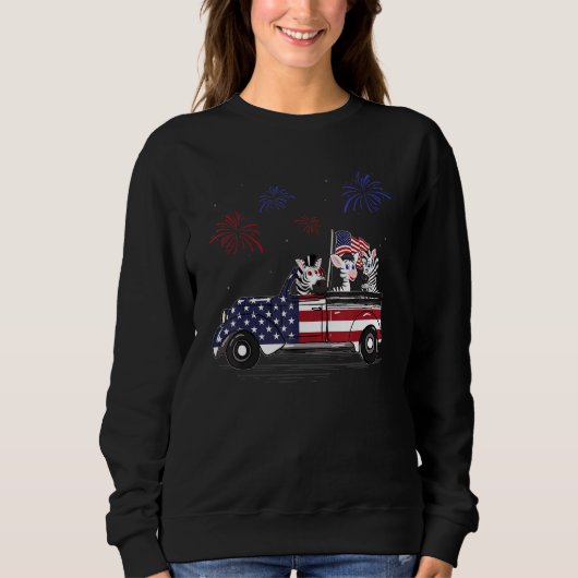 Zebra Riding Truck American Flag Feuerwerk 4. Sweatshirt (Vorderseite)