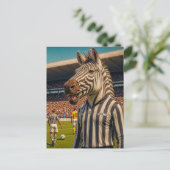 Zebra-Schiedsrichter bei einem Fußballspiel Postkarte (Stehend Vorderseite)
