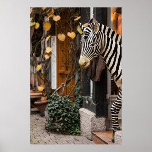 Zebra Statue im Geschäft, Deutschland Poster