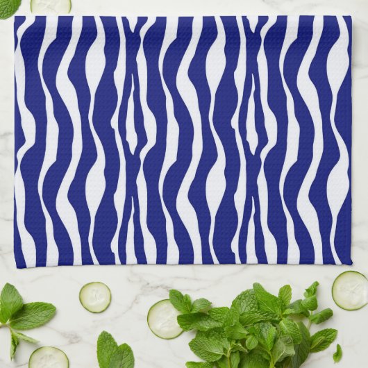 Zebra-Streifen - Dunkles Kobalt Blau und Weiß Handtuch (Gefaltet)