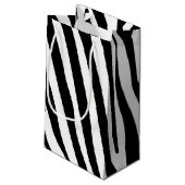 Zebra Streifen Muster schwarz-weiß + Ihre Ideen Kleine Geschenktüte (Rückseite Schrägansicht)