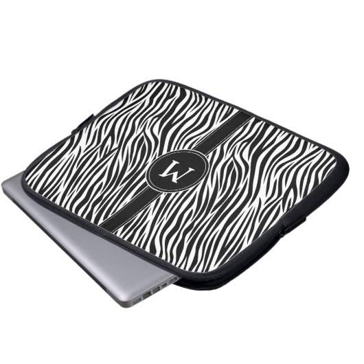Zebra-Streifenmuster mit Monogramm Laptopschutzhülle (Vorne Knopf)