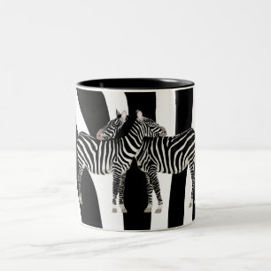 Zebra-Umarmungen Zweifarbige Tasse