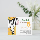 Zebra zum Geburtstag Einladungspostkarte (Stehend Vorderseite)