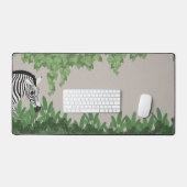 Zebra zwischen Blättern Schreibtischunterlage (Tastatur & Maus)
