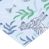 Zebras und Martinis Blue Tischdecke (Schrägansicht)