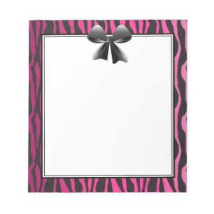 Zebrastreifen mit schwarzem Rosa Notizblock
