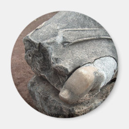 Zehn der Statue in römischen Ruinen Magnet