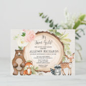 Zehn Mädchen rosa Blumendusche aus rustikalem Holz Einladung (Stehend Vorderseite)