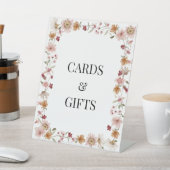 Zeichen für rustikale Karten und Geschenke Sockelschild (In SItu)