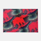 zeichnend abstrakter roter Elefant, sehr rustikale Fußmatte (Vorderseite)